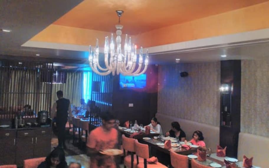 Pinch Fo Spice Activities Landscape Image